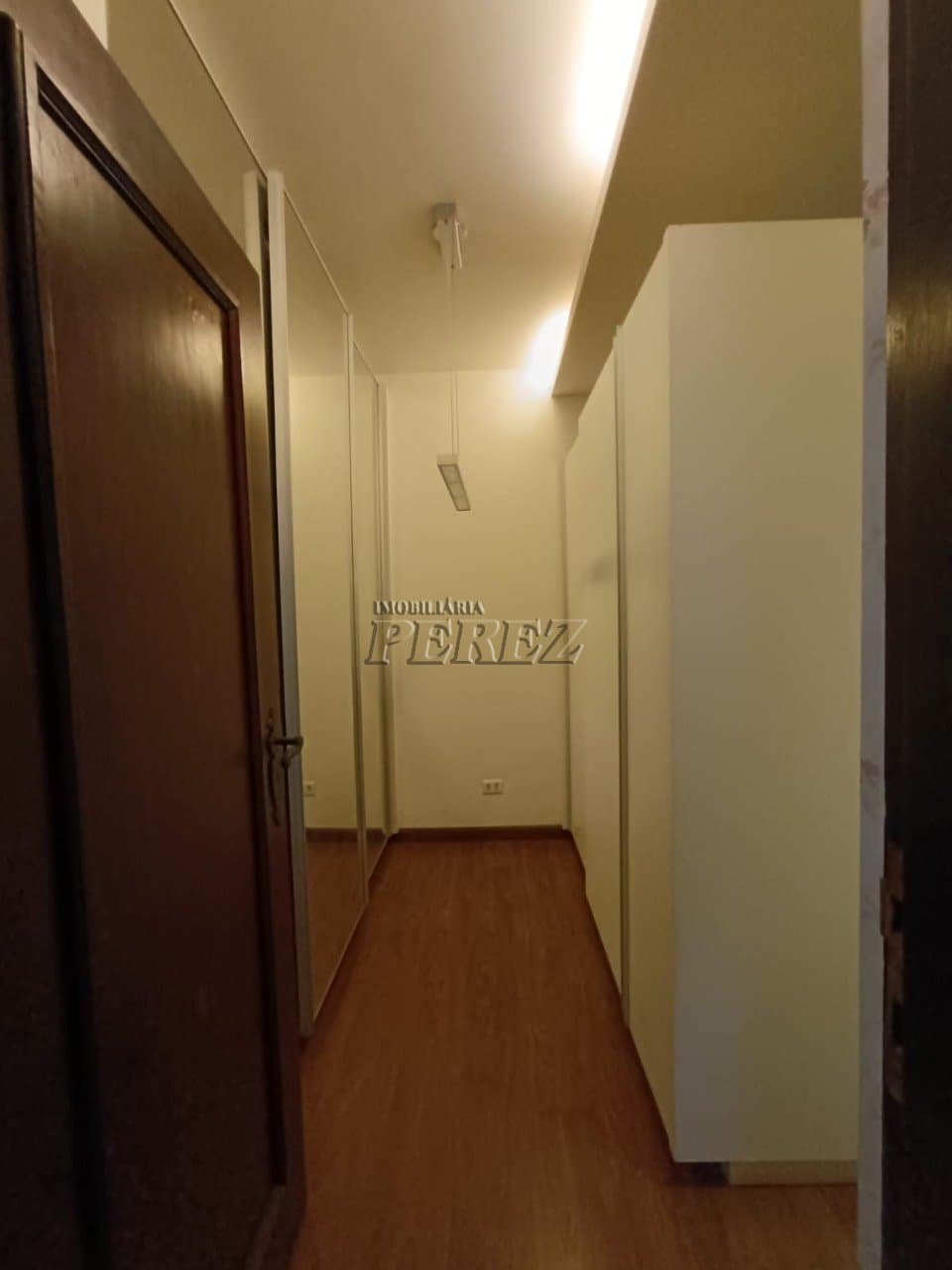 Sobrado à Venda - Espaço, Versatilidade e Sofisticação em Londrina - Foto 10