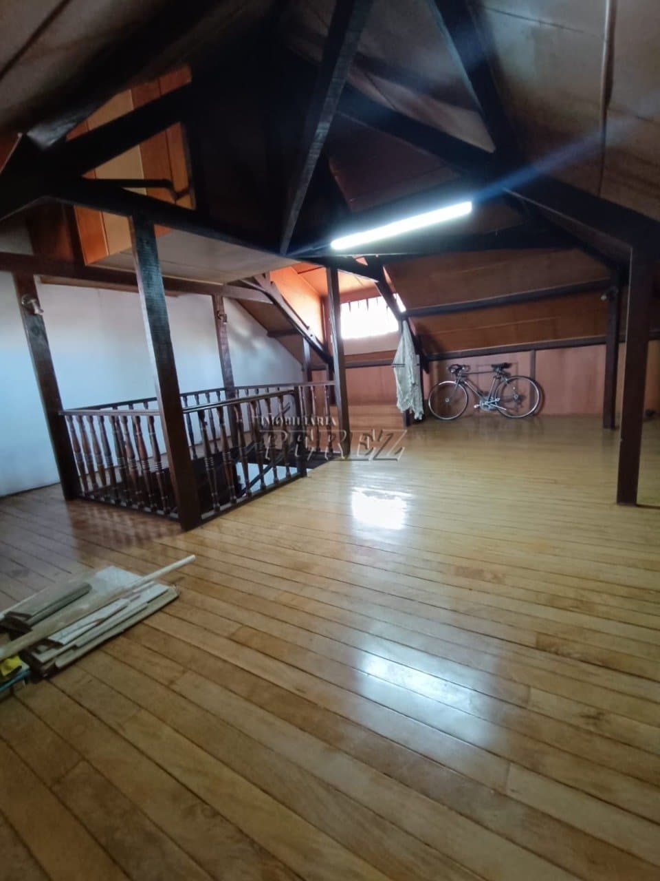 Sobrado à Venda - Espaço, Versatilidade e Sofisticação em Londrina - Foto 15