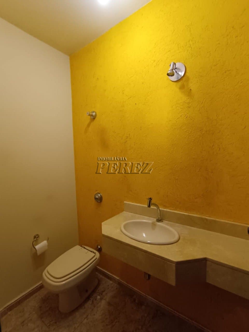 Sobrado à Venda - Espaço, Versatilidade e Sofisticação em Londrina - Foto 24