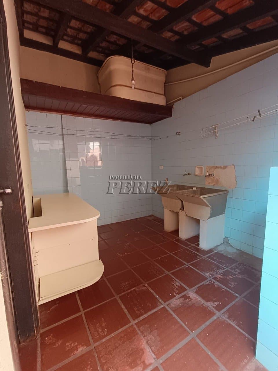 Sobrado à Venda - Espaço, Versatilidade e Sofisticação em Londrina - Foto 28