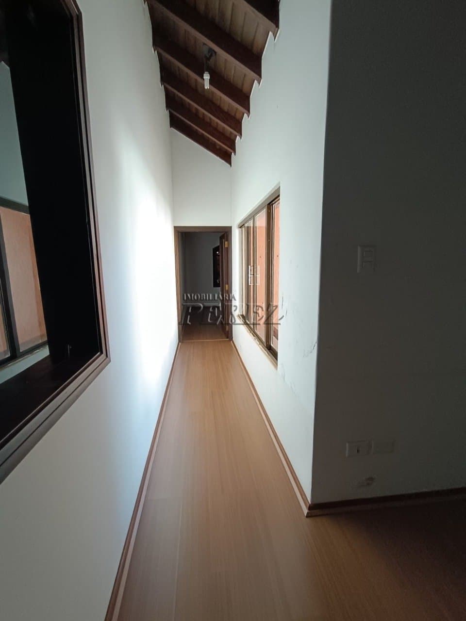 Sobrado à Venda - Espaço, Versatilidade e Sofisticação em Londrina - Foto 21