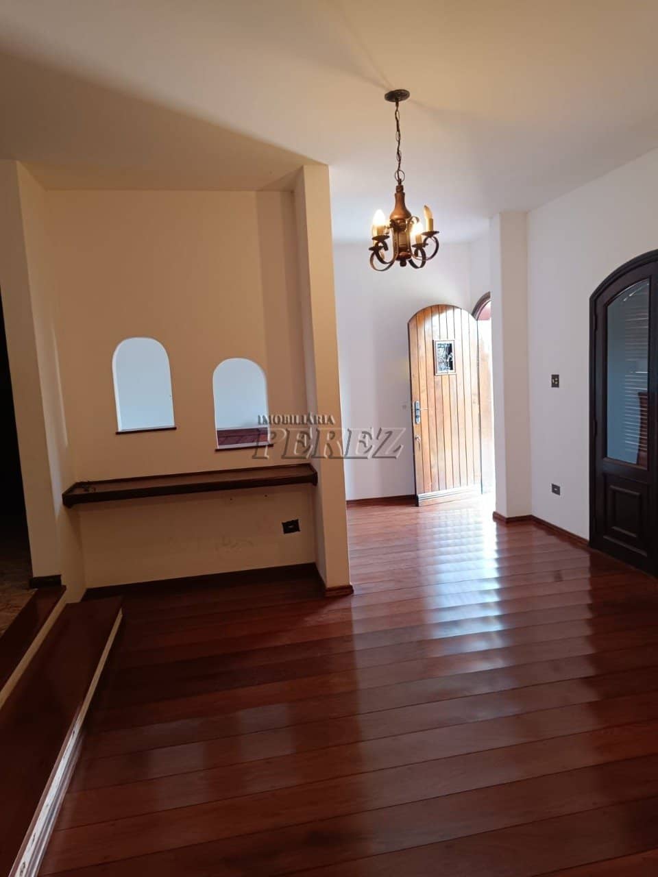 Sobrado à Venda - Espaço, Versatilidade e Sofisticação em Londrina - Foto 1