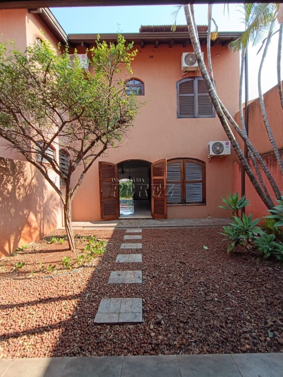 Sobrado à Venda - Espaço, Versatilidade e Sofisticação em Londrina - Foto 31