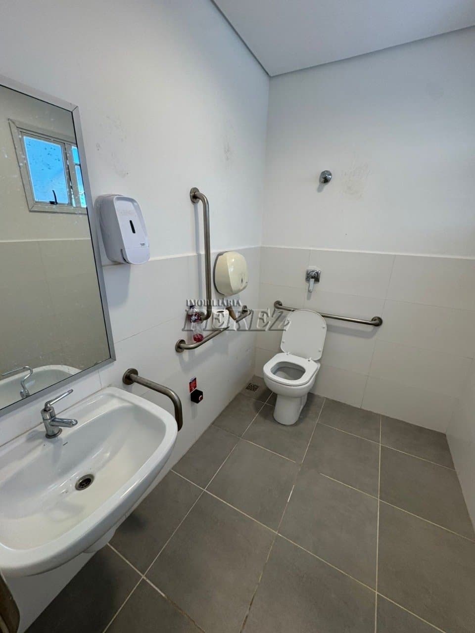 Sala comercial para alugar na Av Higienópolis, no centro de Londrina - Foto 5