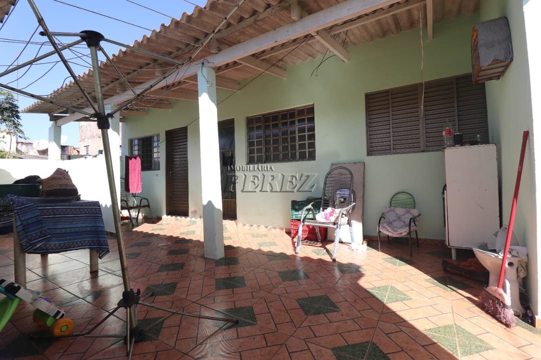 Casa à Venda - Ampla, Funcional e com Edícula Completa em Londrina - Foto 15