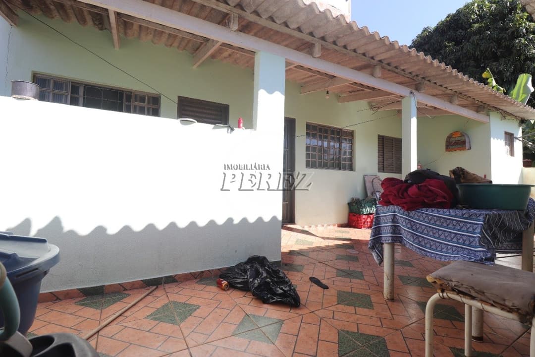 Casa à Venda - Ampla, Funcional e com Edícula Completa em Londrina - Foto 16