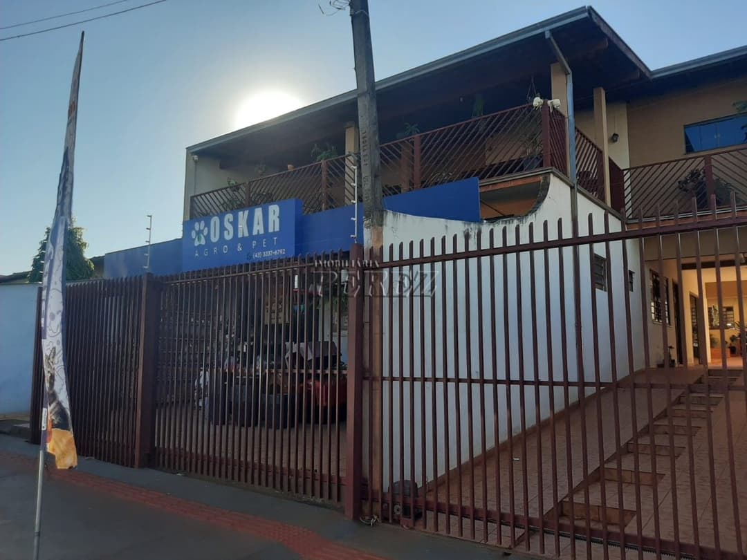 Sobrado à venda. Residencial e Comercial - Espaço, versatilidade e ótima localização em Londrina! - Foto 0