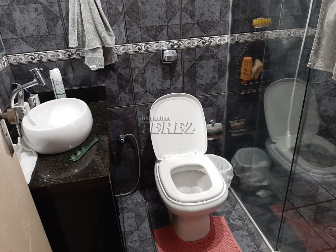 Sobrado a venda no Lindóia, região leste de Londrina - Foto 10