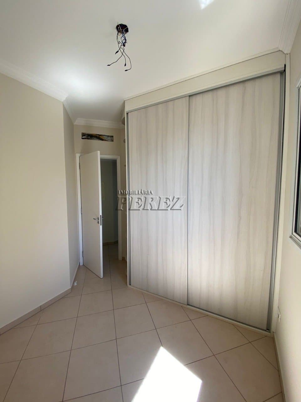 Apartamento à Venda no Edifício Bella Fonte - 3 Dormitórios com 1 Suíte e 2 Vagas de Garagem! - Foto 8