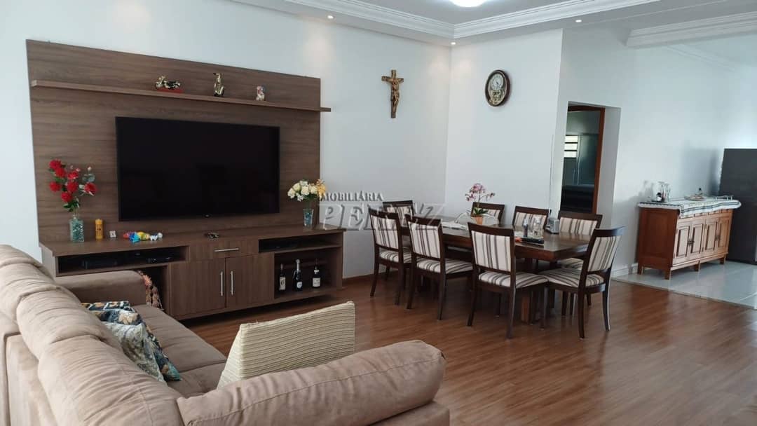 Casa à venda com 3 Dormitórios e 2 Suítes à Venda na Zona Sul de Londrina - Foto 3