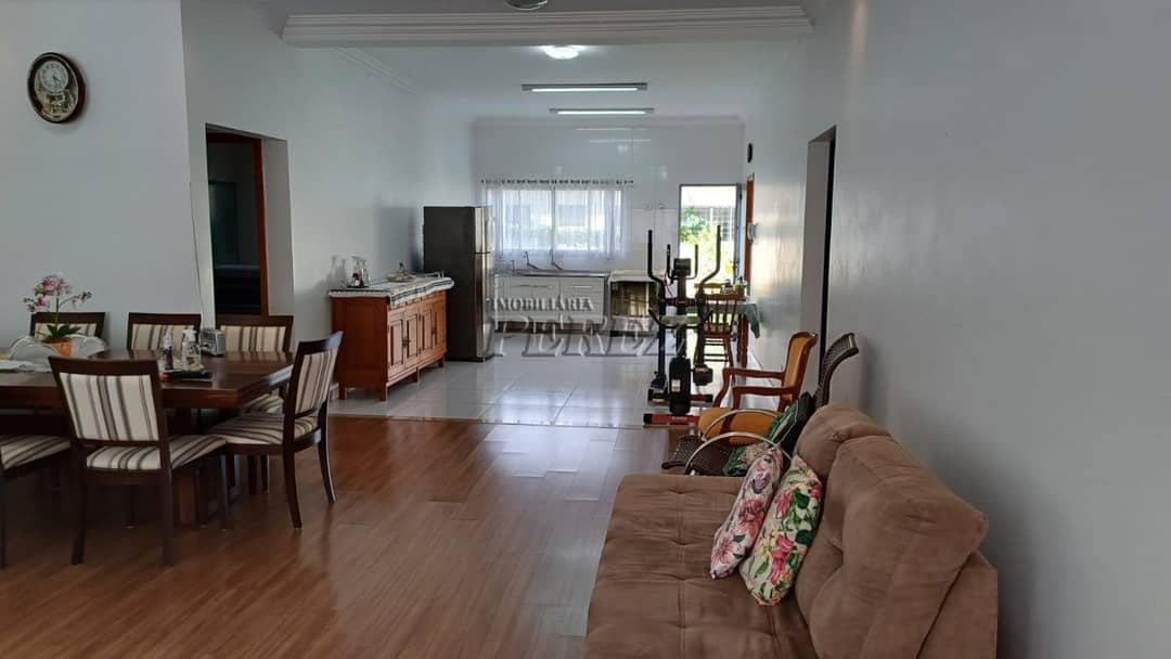 Casa à venda com 3 Dormitórios e 2 Suítes à Venda na Zona Sul de Londrina - Foto 4