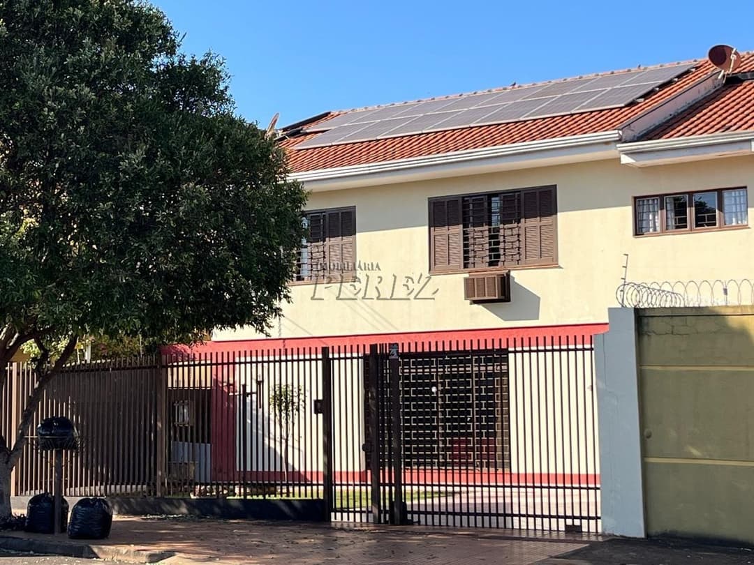 Casa à venda, ampla na Zona Leste de Londrina - 3 dormitórios, suíte e 330m² de área privativa - Foto 0
