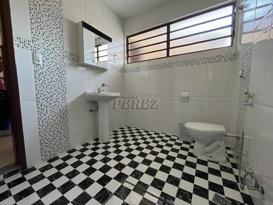 Casa à venda, ampla na Zona Leste de Londrina - 3 dormitórios, suíte e 330m² de área privativa - Foto 7