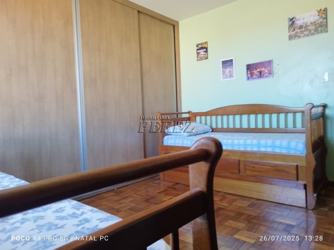 Casa à venda, ampla na Zona Leste de Londrina - 3 dormitórios, suíte e 330m² de área privativa - Foto 14