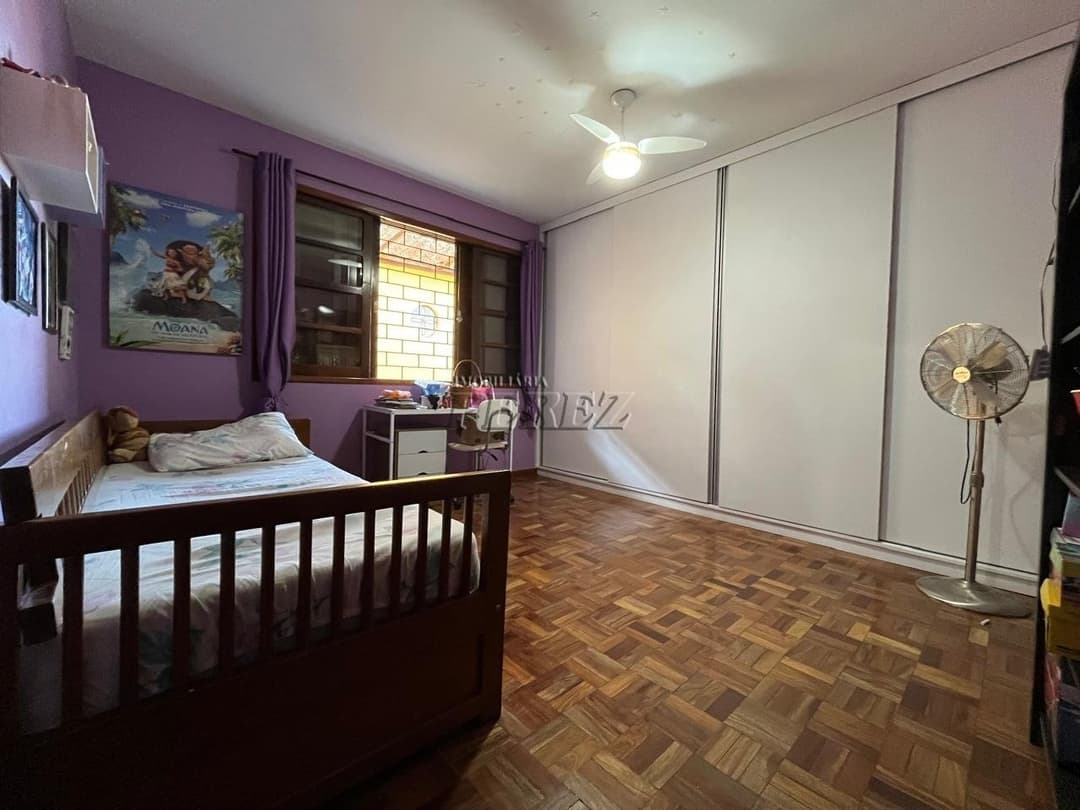 Casa à venda, ampla na Zona Leste de Londrina - 3 dormitórios, suíte e 330m² de área privativa - Foto 16