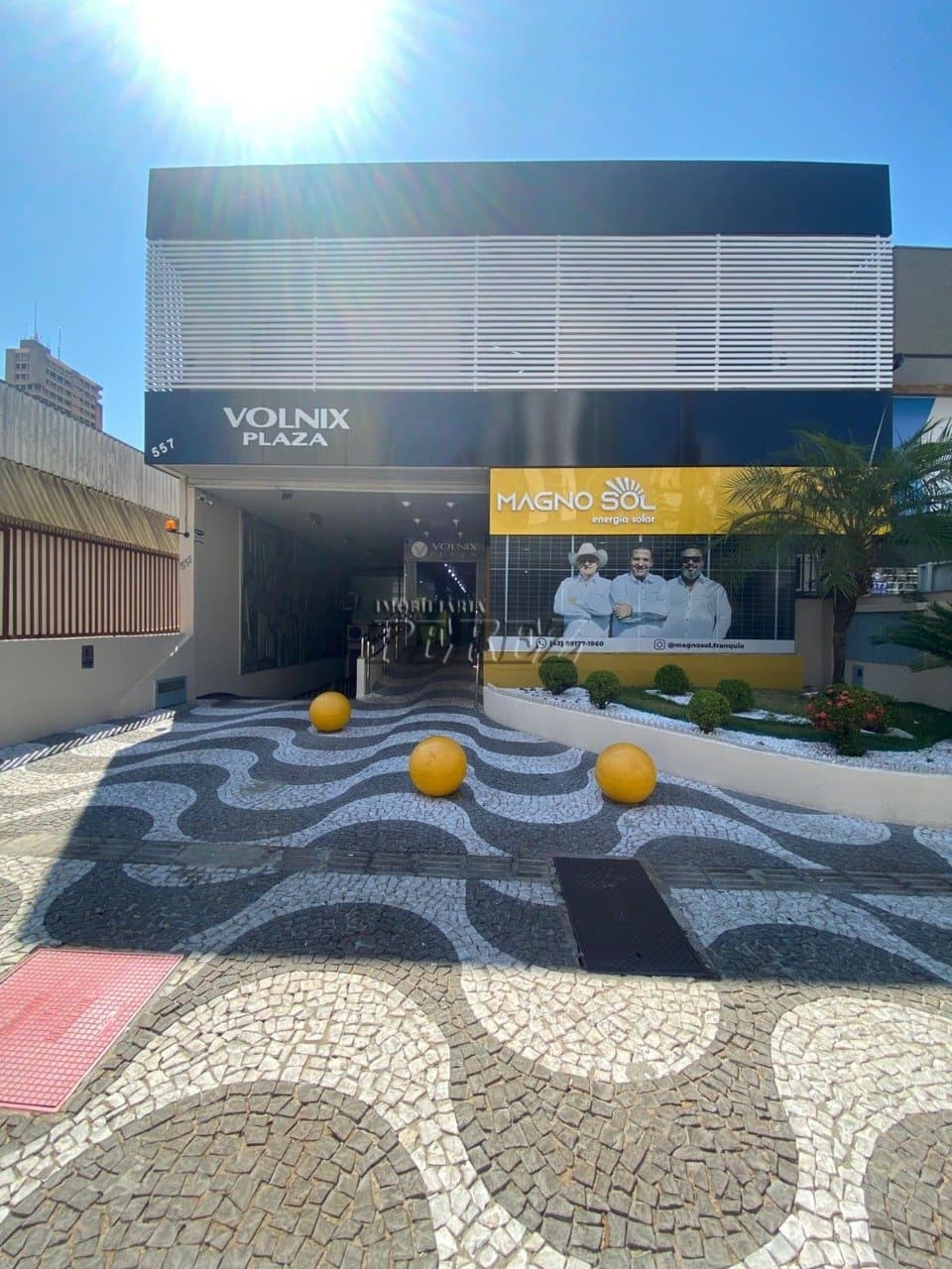 Sala Comercial à Venda no Volnix Plaza - 62m² no Centro de Londrina - Foto 0