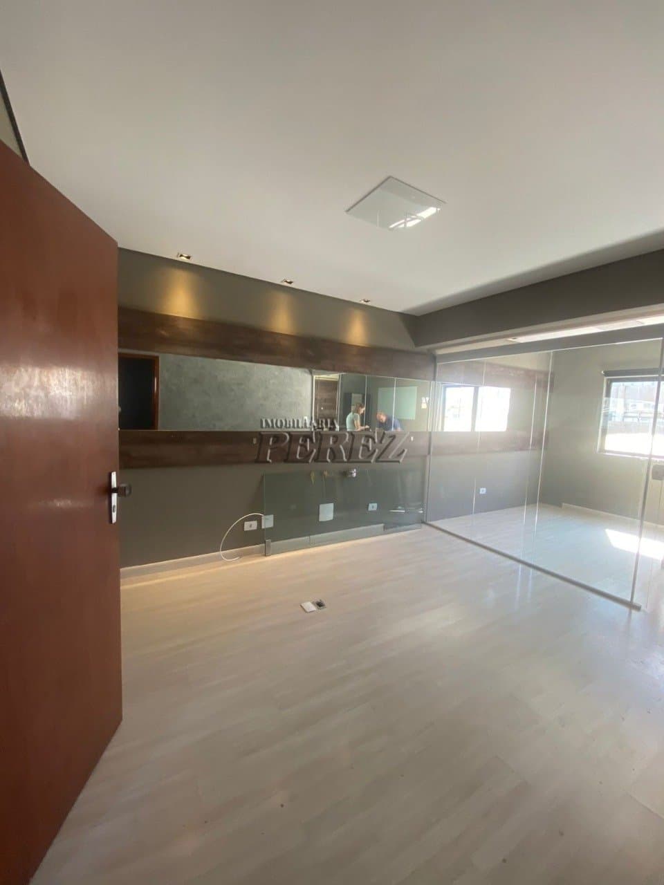 Sala Comercial à Venda no Volnix Plaza - 62m² no Centro de Londrina - Foto 3