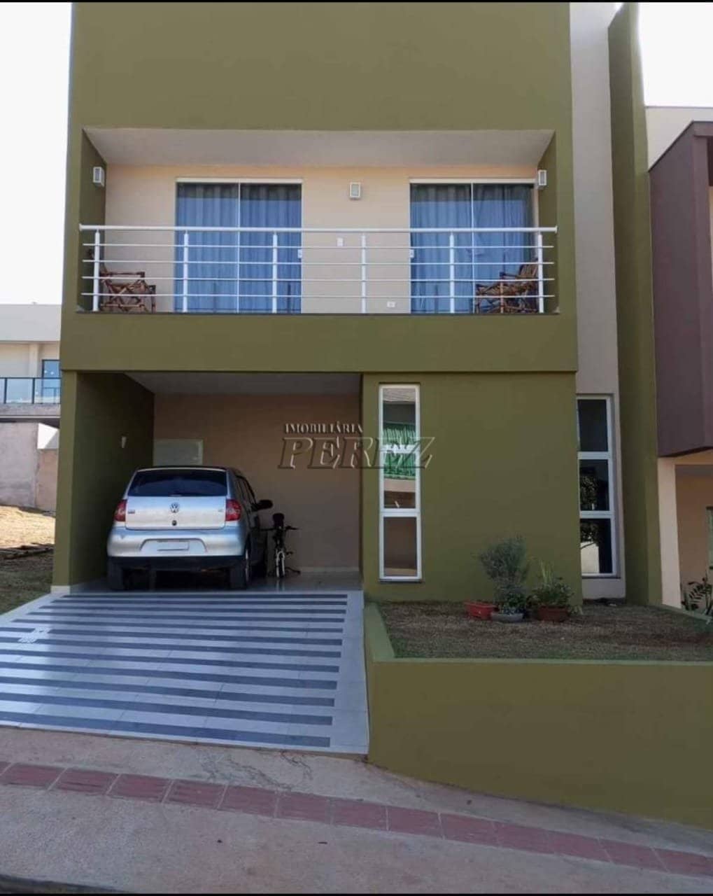 Sobrado à Venda e Locação com Ampla Área e Suíte  no Heimtal Park em Londrina - Foto 0