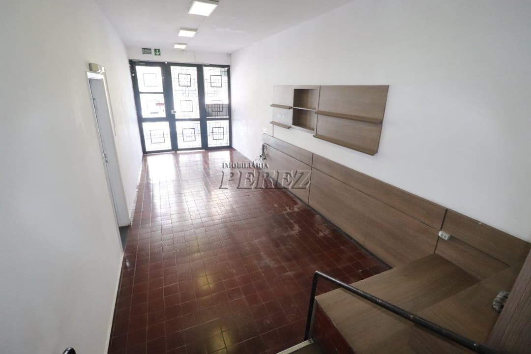 Imóvel comercial para alugar na Rua Montese no centro de Londrina - Foto 4