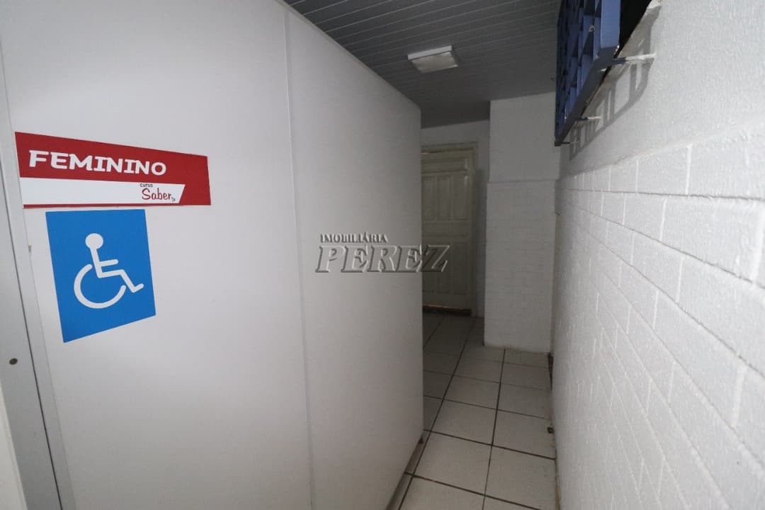 Imóvel comercial para alugar na Rua Montese no centro de Londrina - Foto 17