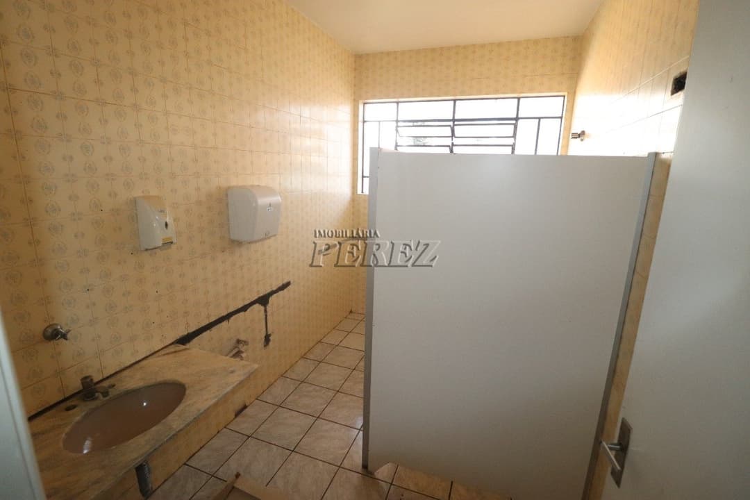 Imóvel comercial para alugar na Rua Montese no centro de Londrina - Foto 23