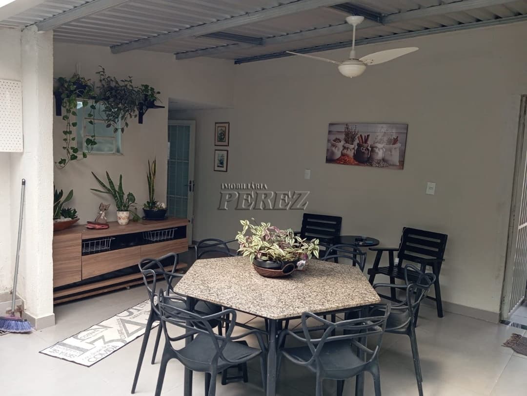 Casa à venda, ampla e versátil ? aceita chácara ou apartamento como parte de pagamento! - Foto 8