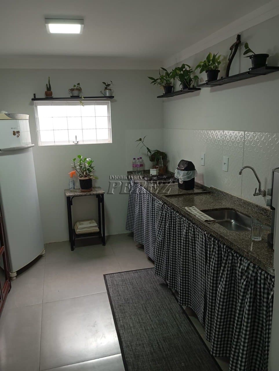 Casa à venda, ampla e versátil ? aceita chácara ou apartamento como parte de pagamento! - Foto 16