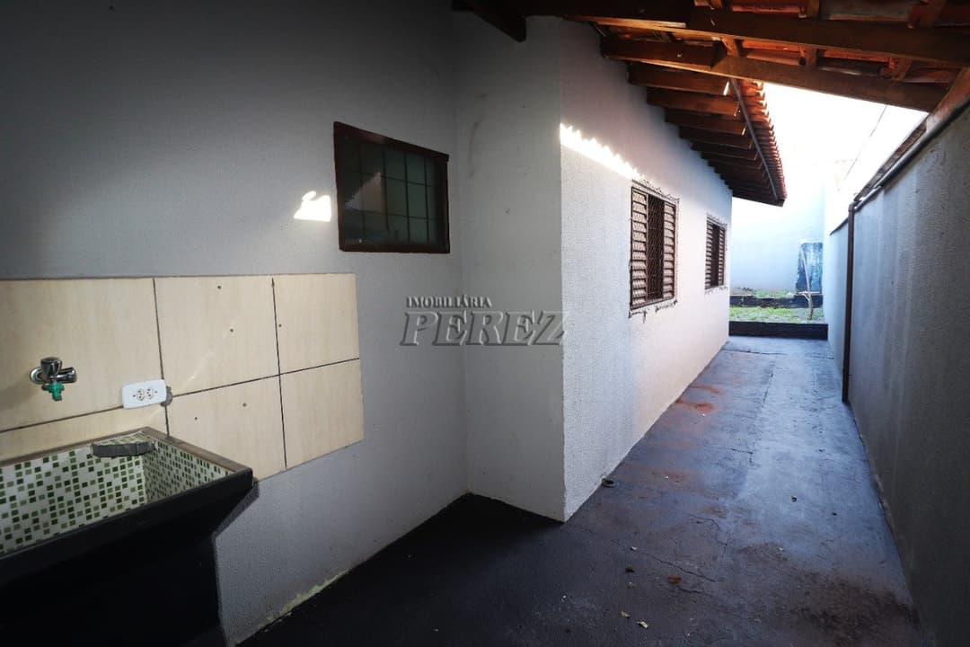 Casa à venda, aconchegante e bem localizada na Zona Oeste de Londrina - ideal para morar ou investir! - Foto 15