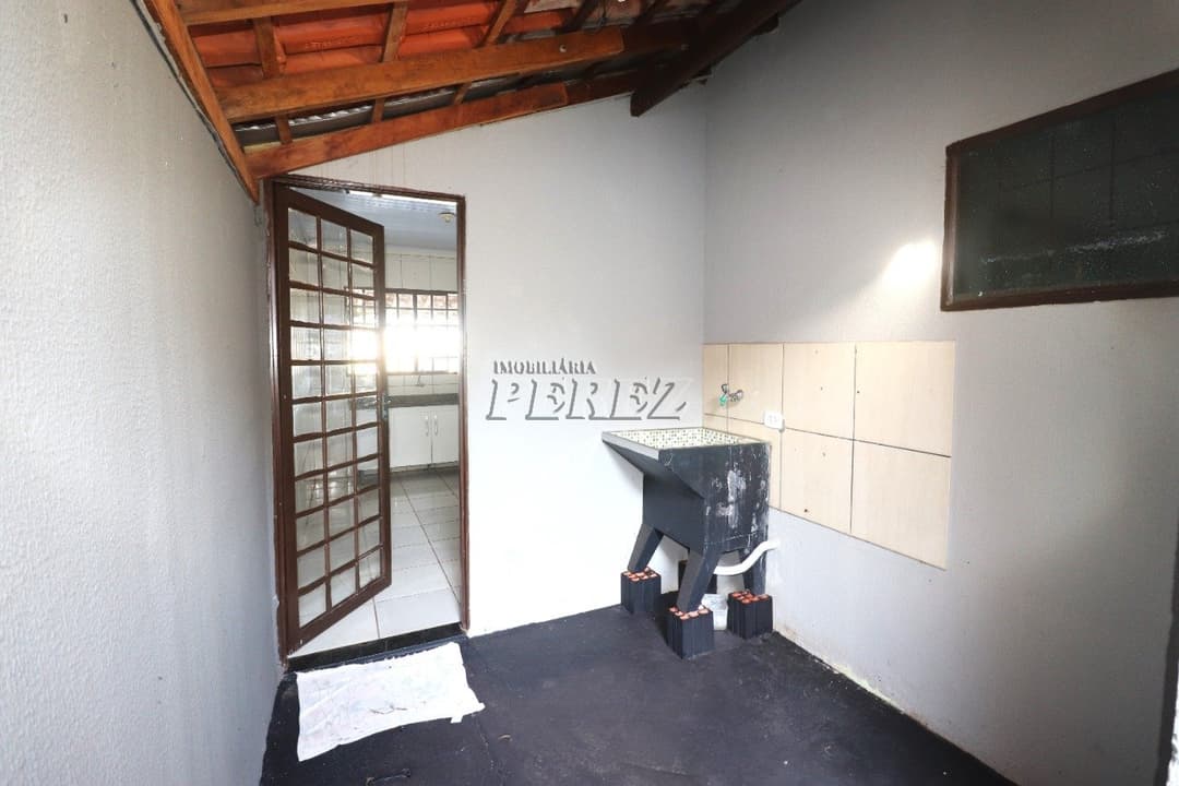 Casa à venda, aconchegante e bem localizada na Zona Oeste de Londrina - ideal para morar ou investir! - Foto 16