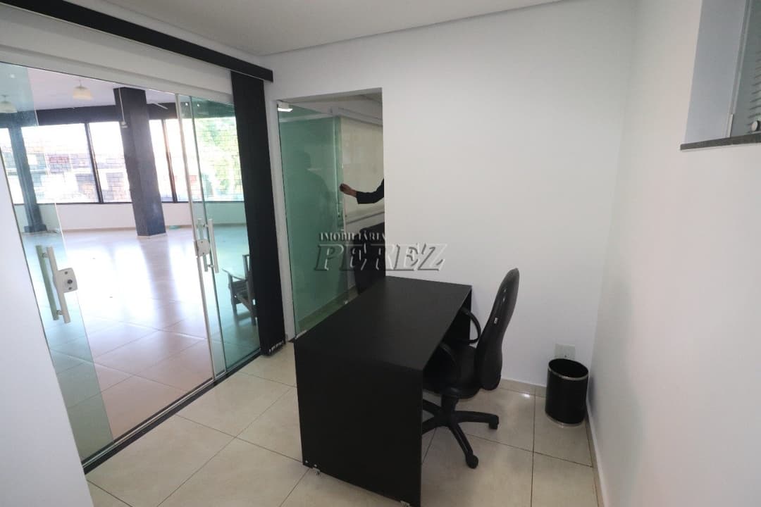 Barracão para alugar na rua Araguaia região central de Londrina - Foto 9