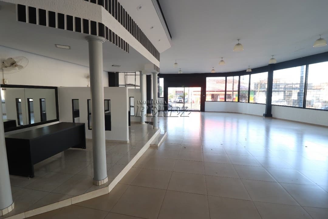 Barracão para alugar na rua Araguaia região central de Londrina - Foto 13