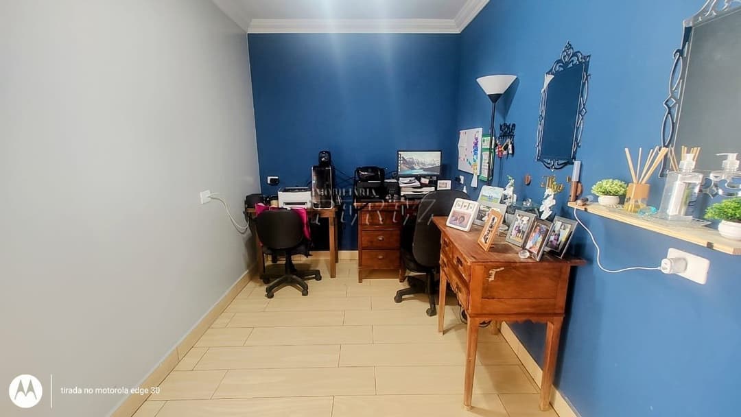 Casa completa à venda na Zona Norte de Londrina - Edícula, suíte e energia solar! - Foto 13