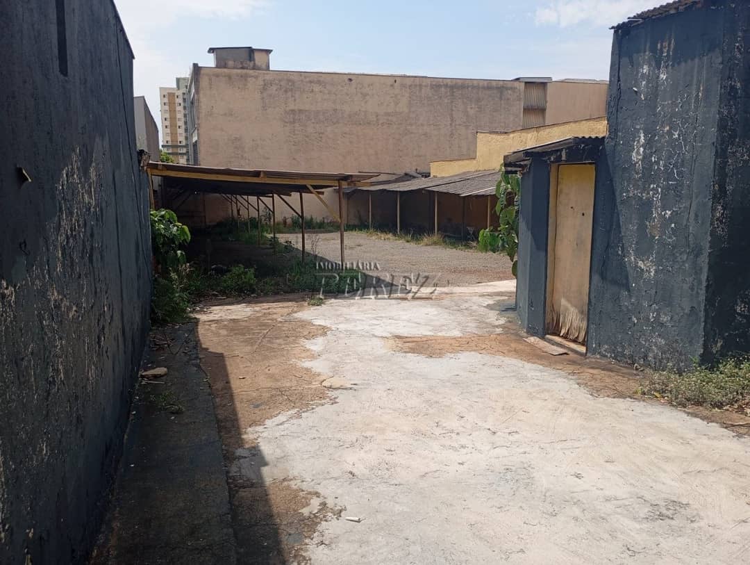 Terrena para venda e locação, Centro de Londrina, com 510m2 ótimo para garagem, ou investimento de ponto comercial. - Foto 4