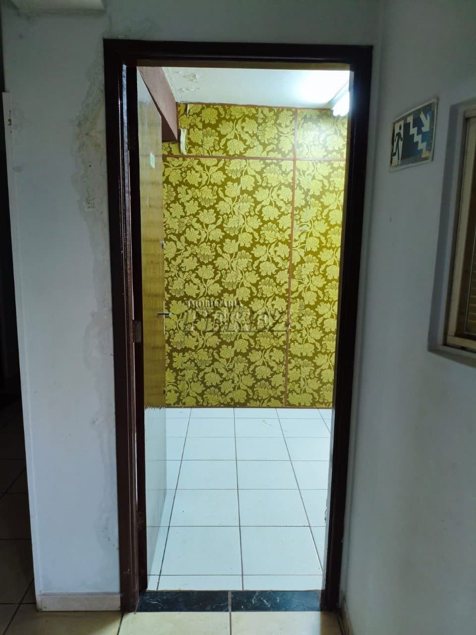 Sala Comercial Versátil no Centro de Londrina - Rua Mato Grosso, Próximo à Santa Casa - Foto 1