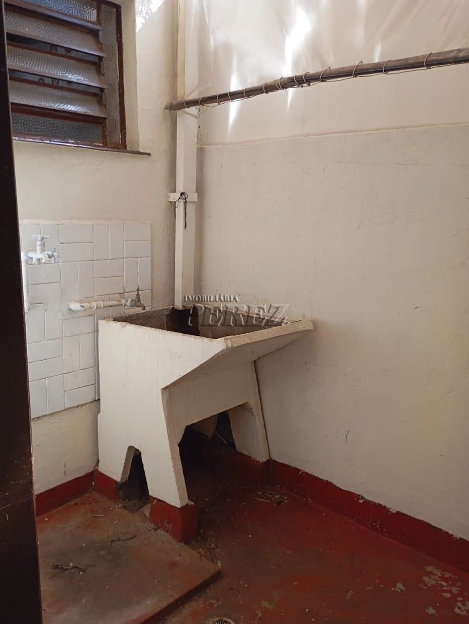 Casa de fundos para alugar na região leste de Londrina - Foto 2