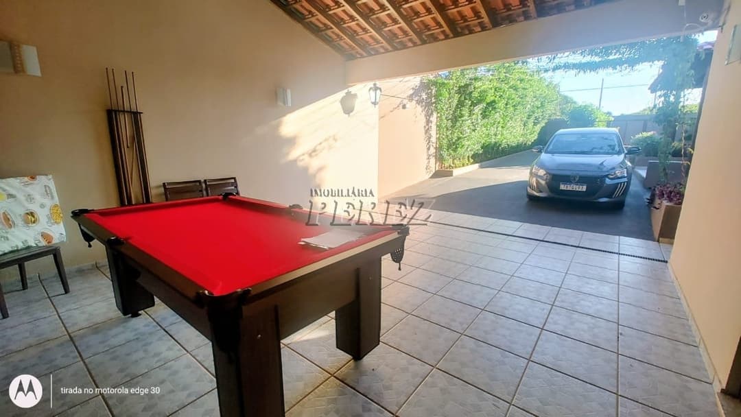 Casa à venda, com piscina e amplo terreno no Bairro Piza - conforto e lazer na Zona Sul de Londrina! - Foto 13