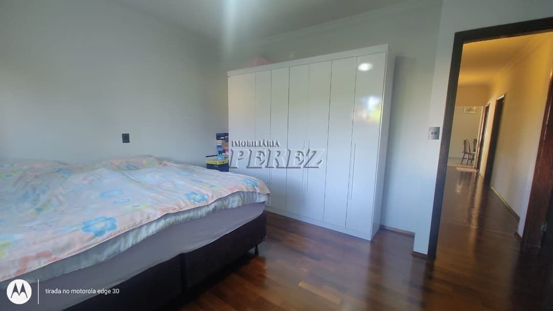 Casa à venda, com piscina e amplo terreno no Bairro Piza - conforto e lazer na Zona Sul de Londrina! - Foto 5