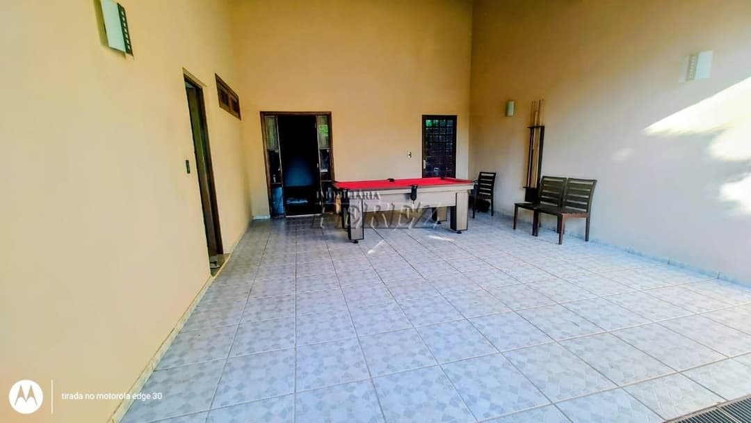 Casa à venda, com piscina e amplo terreno no Bairro Piza - conforto e lazer na Zona Sul de Londrina! - Foto 11