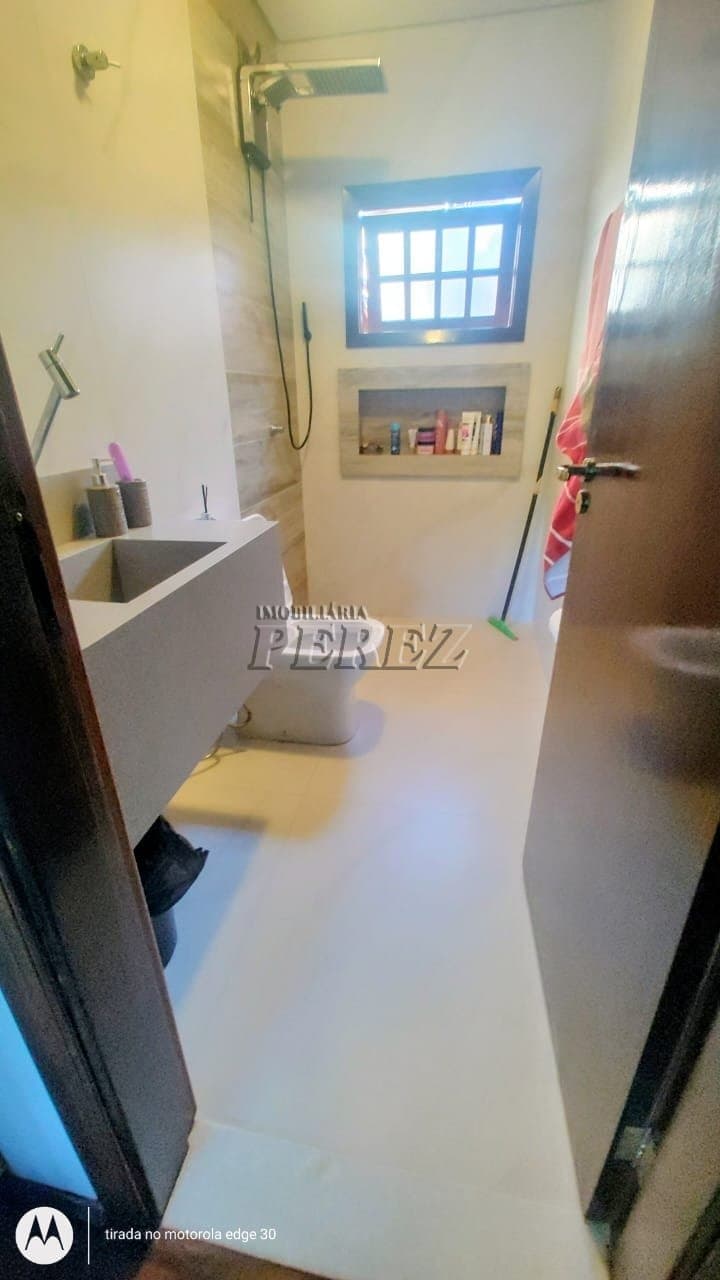 Casa à venda, com piscina e amplo terreno no Bairro Piza - conforto e lazer na Zona Sul de Londrina! - Foto 7