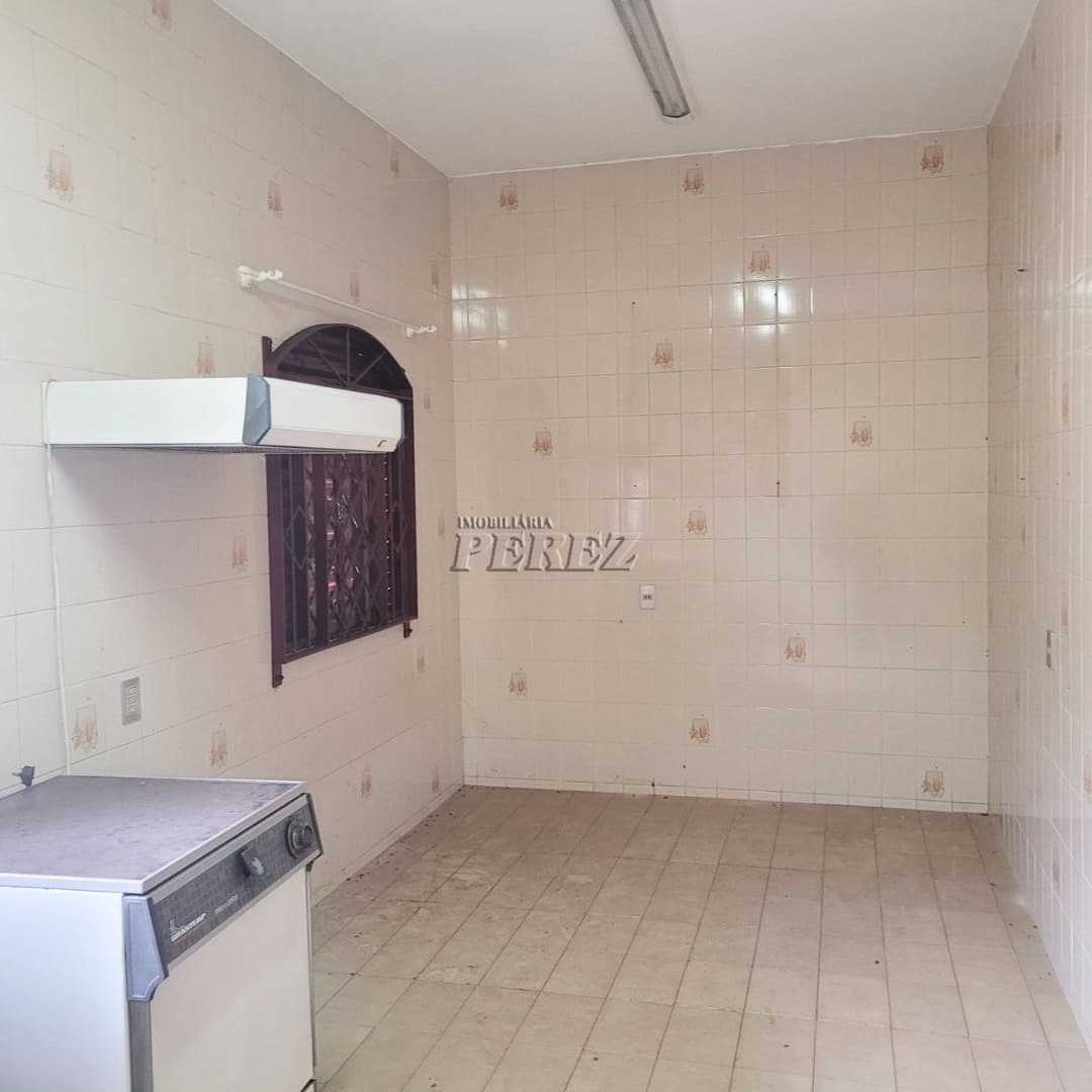 Casa à venda na região central em Londrina - Amplo Terreno e Potencial Residencial ou Comercial! - Foto 2