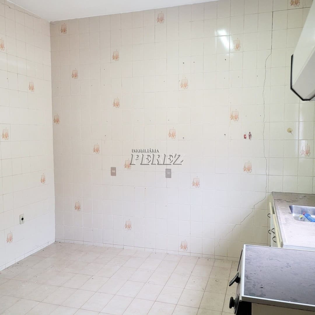 Casa à venda na região central em Londrina - Amplo Terreno e Potencial Residencial ou Comercial! - Foto 6