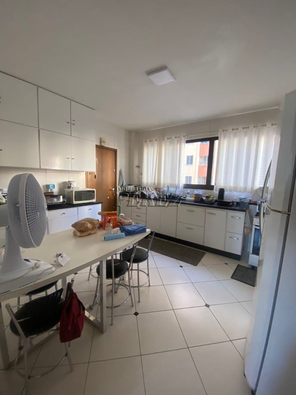 Apartamento à venda, Espaçoso na Rua Espírito Santo - Conforto e Praticidade no Centro de Londrina! - Foto 2