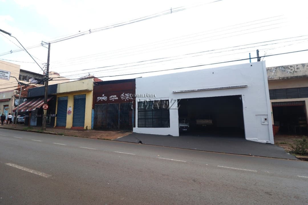 Barracão para alugar na Av Duque de Caxias no centro de Londrina - Foto 2