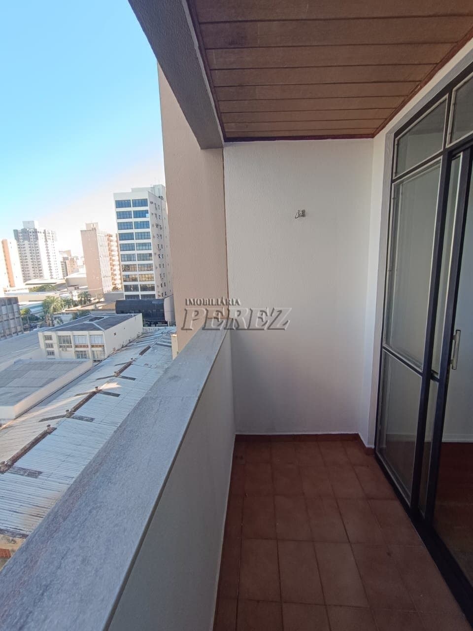 Apartamento no Centro de Londrina, Edifício Regina Izabel - Foto 6