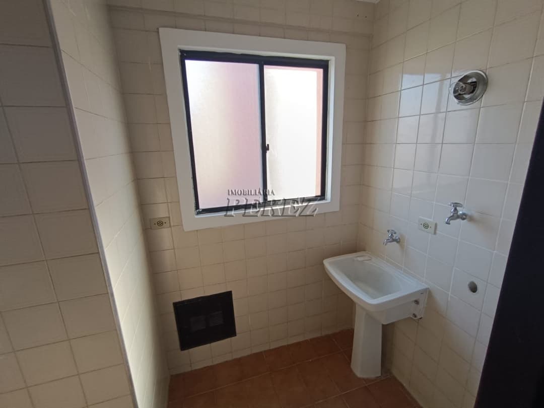 Apartamento no Centro de Londrina, Edifício Regina Izabel - Foto 13