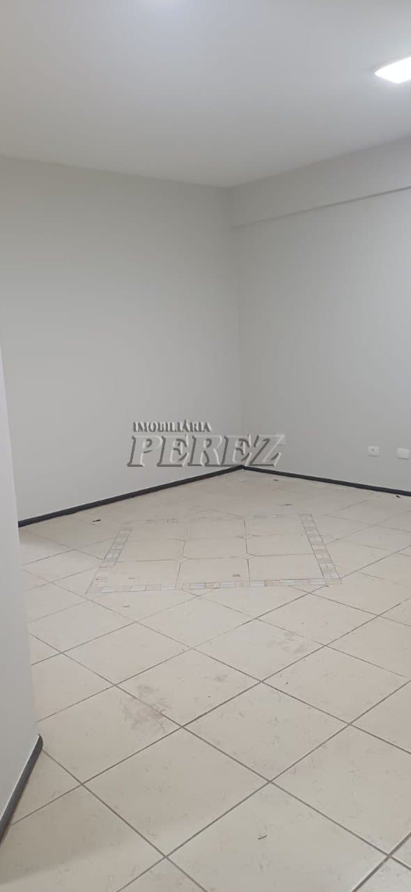 Sala comercial para alugar no Comercial Batistella na Av. Maringá em Londrina - Foto 3
