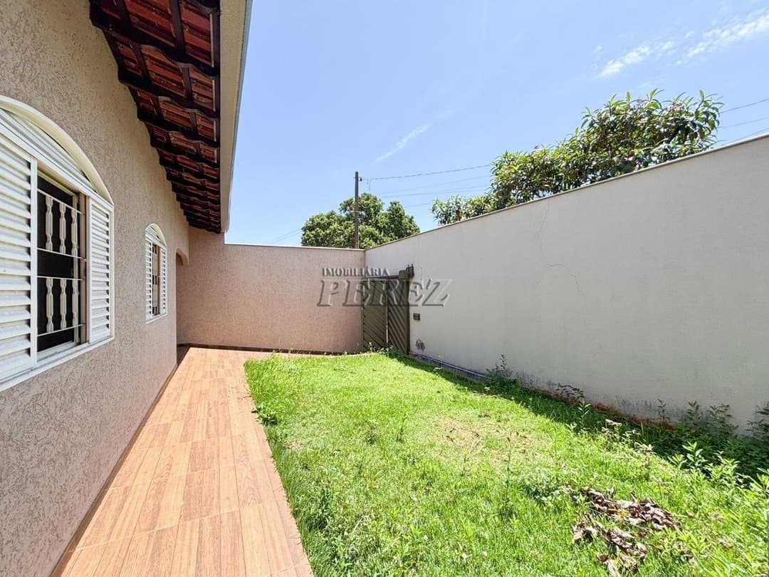 Casa à venda na região norte de Londrina, no Jardim Maria do Carmo. - Foto 2