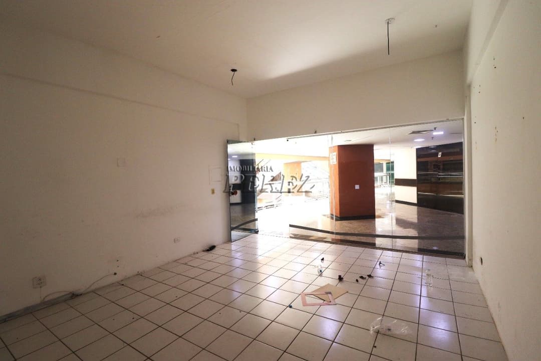 Loja para alugar no Edifício Oscar Fuganti no centro de Londrina - Foto 4