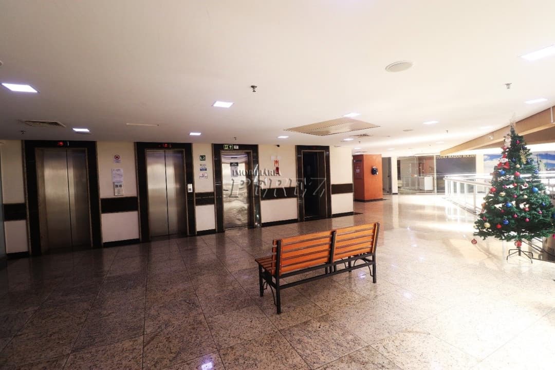 Loja para alugar no Edifício Oscar Fuganti no centro de Londrina - Foto 6