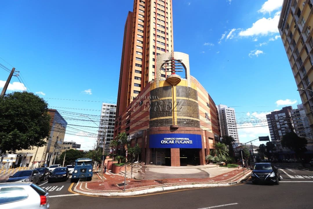 Loja para alugar no Edifício Oscar Fuganti no centro de Londrina - Foto 0